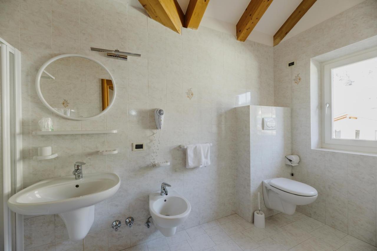 Hotel Rosa Wellness & Spa Vigo di Fassa Eksteriør bilde