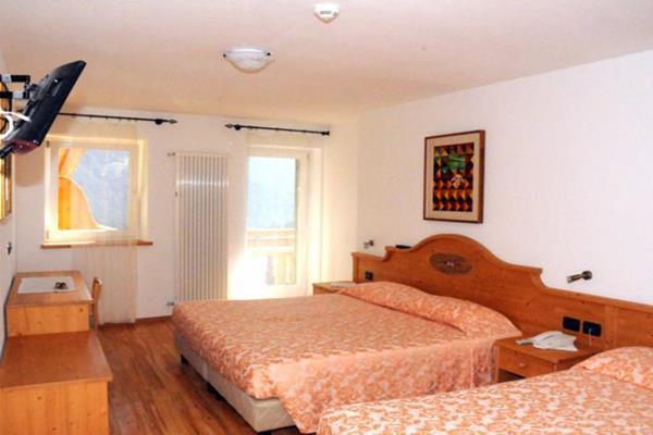 Hotel Rosa Wellness & Spa Vigo di Fassa Eksteriør bilde